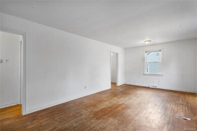 ORIGNAL HARDWOOD FLOORS !