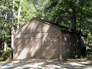 2 CAR GARAGE