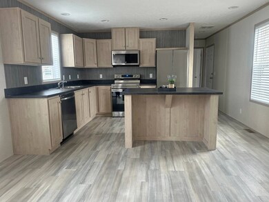 14876 Washington Rd unit 155, West Burlington, IA 52655 - photo 3