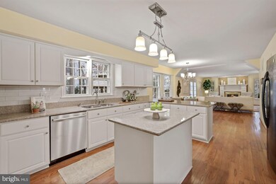 12903 Chalkstone Ct, Fairfax, VA 22030 - photo 6