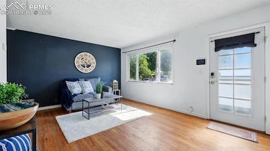 Spacious Living Room, great for entertaining and relaxing.