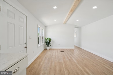 857 Buttonwood Ave, Spring City, PA 19475 - photo 6