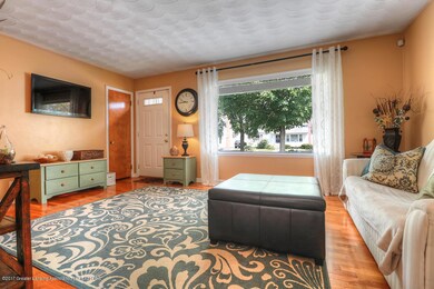 1705 W Rundle Ave, Lansing, MI 48910 - photo 4