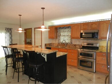 Updated Kitchen w SS APLS