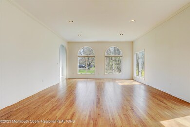 18 Oakcrest Ct, Holmdel, NJ 07733 - photo 5