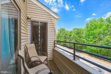 8011 Greenspring Way unit 8011E, Owings Mills, MD 21117 - photo 6