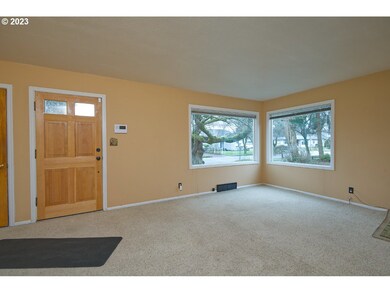 2738 Field St, Longview, WA 98632 - photo 2