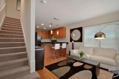 711 W 32nd St unit 105, Austin, TX 78705 - photo 2