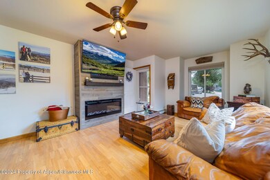 2-web-or-mls-93 Bobcat Ct-2