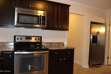 411 University Dr, Jacksonville, NC 28546 - photo 4