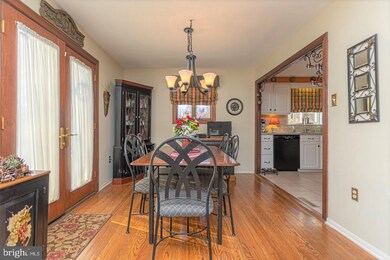 82 N Tamenend Ave, Doylestown, PA 18901 - photo 7