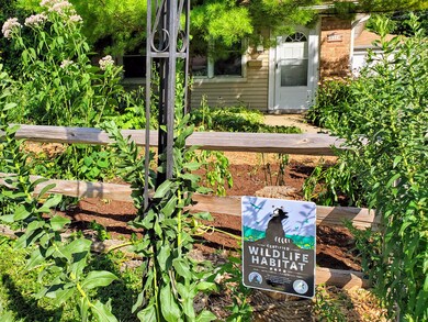 1123 E Grant Dr, Des Plaines, IL 60016 - photo 2