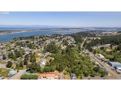 283 N Main St, Coos Bay, OR 97420 - photo 3