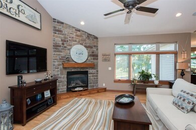 6703 Cottage Ridge Ct NE, Cedar Rapids, IA 52411 - photo 5