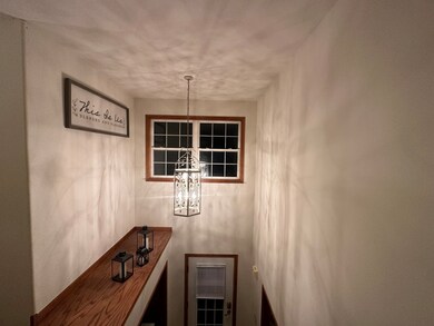 5519 N Deerfield Ct, Peoria, IL 61615 - photo 4