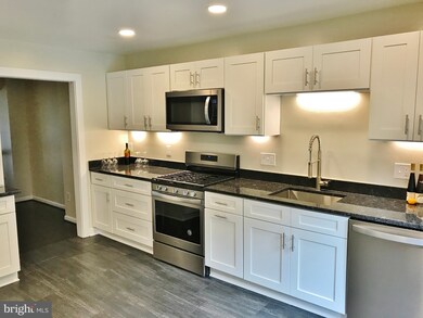 10944 Whiterim Dr, Potomac, MD 20854 - photo 6