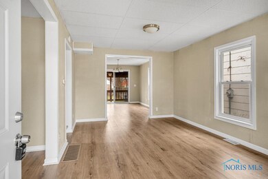 309 Hanover St, Toledo, OH 43609 - photo 2