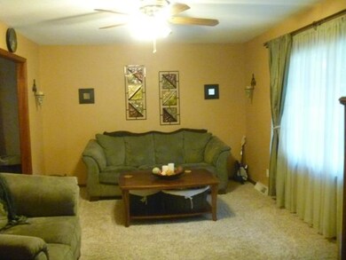 5516 Perry Ln, Shawnee, KS 66203 - photo 3