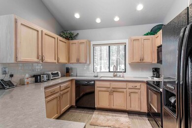 57484 Conifer Ln unit 5, Sunriver, OR 97707 - photo 7