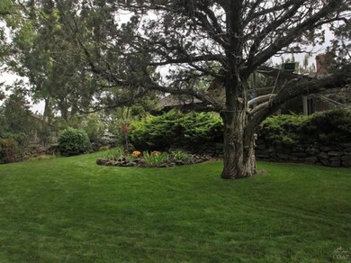 241 NW Canyon Dr, Redmond, OR 97756 - photo 5