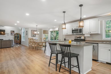 34 Gabrielle Dr, Hudson, NH 03051 - photo 5