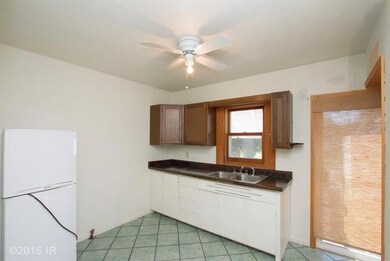 904 E 25th Ct, Des Moines, IA 50317 - photo 3