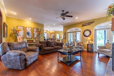 200 Twin Fork Ln, Savannah, TN 38372 - photo 7