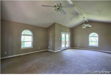 5807 E Manslick Rd, Louisville, KY 40219 - photo 3