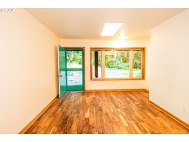 Bedroom, Primary