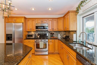 515 Grandview St, Middlesex, NJ 08846 - photo 5