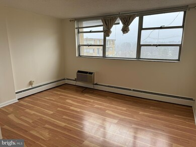 Radnor House unit 1014, Bryn Mawr, PA 19010 - photo 3