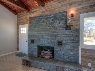 301 W Miami Ave, Cleveland, OK 74020 - photo 5