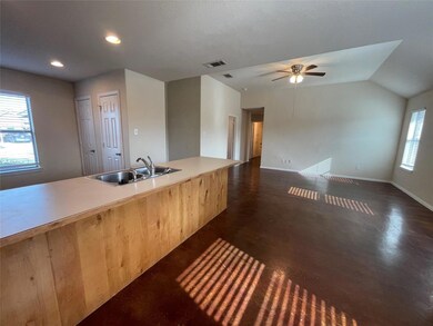 100 Crossbow Ct unit 102, Weatherford, TX 76088 - photo 4