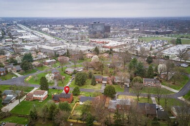 9852 Longwood Cir-03