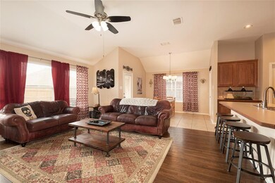 898 Bowie Dr, Lavon, TX 75166 - photo 4