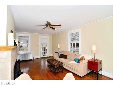Living Room - Walls, trim, & ceiling have all been freshly painted