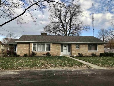 206 W Roe St, Ossian, IN 46777 - photo 4