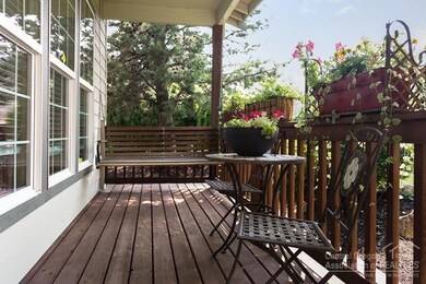 2655 SW Salmon Ave, Redmond, OR 97756 - photo 3