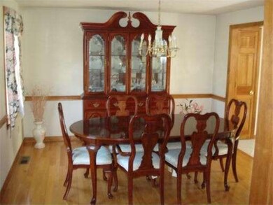 8 Diana Cir, Milford, MA 01757 - photo 5