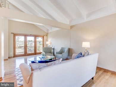 9405 Raintree Rd, Burke, VA 22015 - photo 7