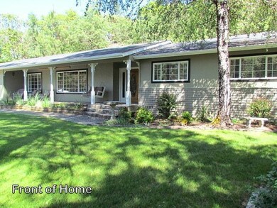 1575 Pinecrest Dr, Grants Pass, OR 97526 - photo 4