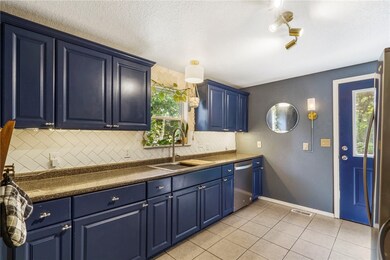 112 N Ozark St, Prairie Grove, AR 72753 - photo 6