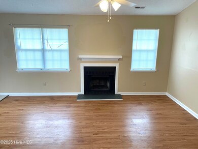LIVINGROOM 2