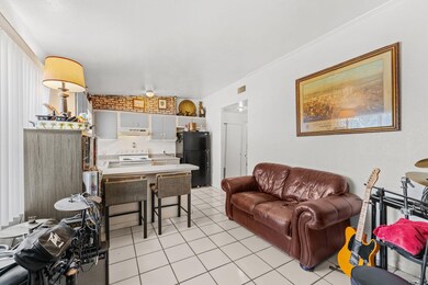 152 living and kitchen