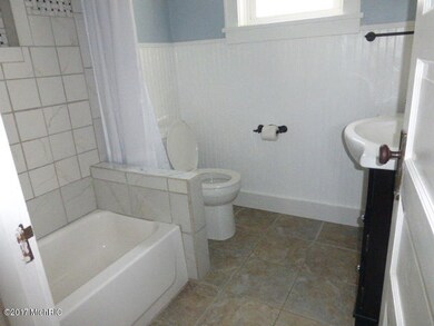 118 N 10th St, Niles, MI 49120 - photo 3