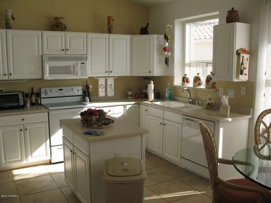 KITCHEN OVERALL