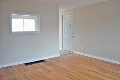 3275 Riverpoint Ct, Columbus, OH 43223 - photo 2