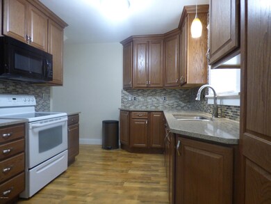 1428 Oak St, Niles, MI 49120 - photo 4