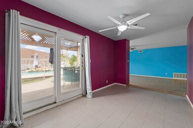 Dining Room (1)