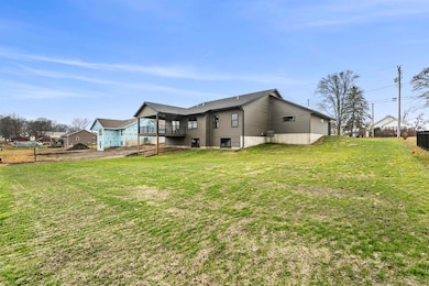 605 Charles St, Delhi, IA 52223 - photo 3